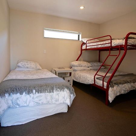 Kotare Point Paradise - Akaroa Holiday Home المظهر الخارجي الصورة