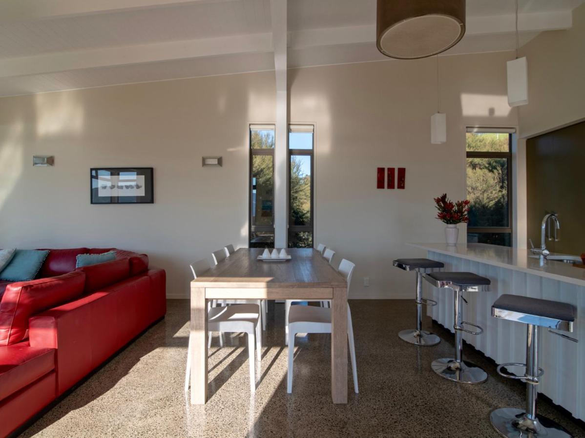 Kotare Point Paradise - Akaroa Holiday Home المظهر الخارجي الصورة