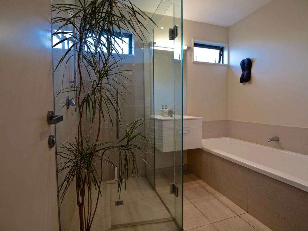 Kotare Point Paradise - Akaroa Holiday Home المظهر الخارجي الصورة